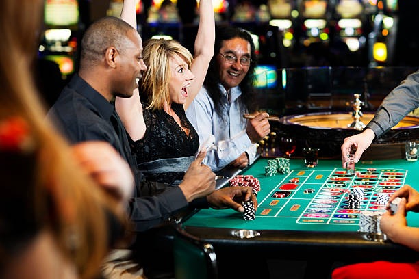 Managing transaction and wagering records on the mobile screen